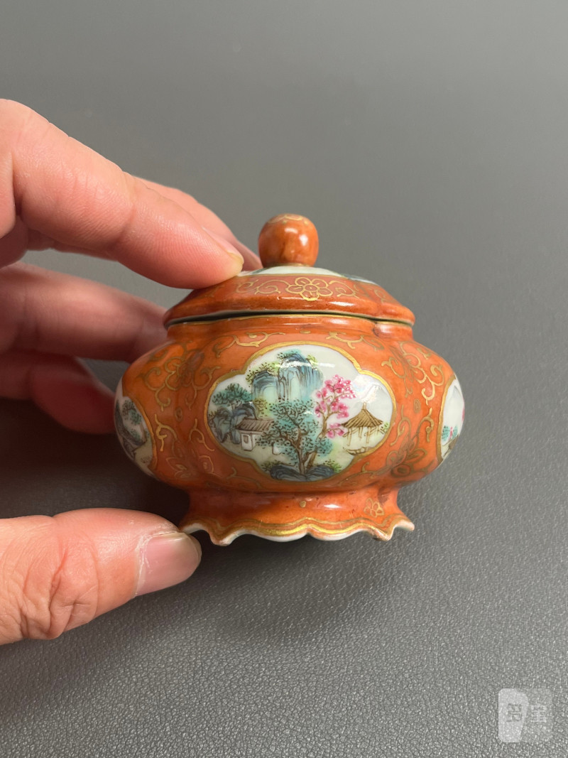 清乾隆  矾红描金粉彩开光山水纹砚滴 - 图4